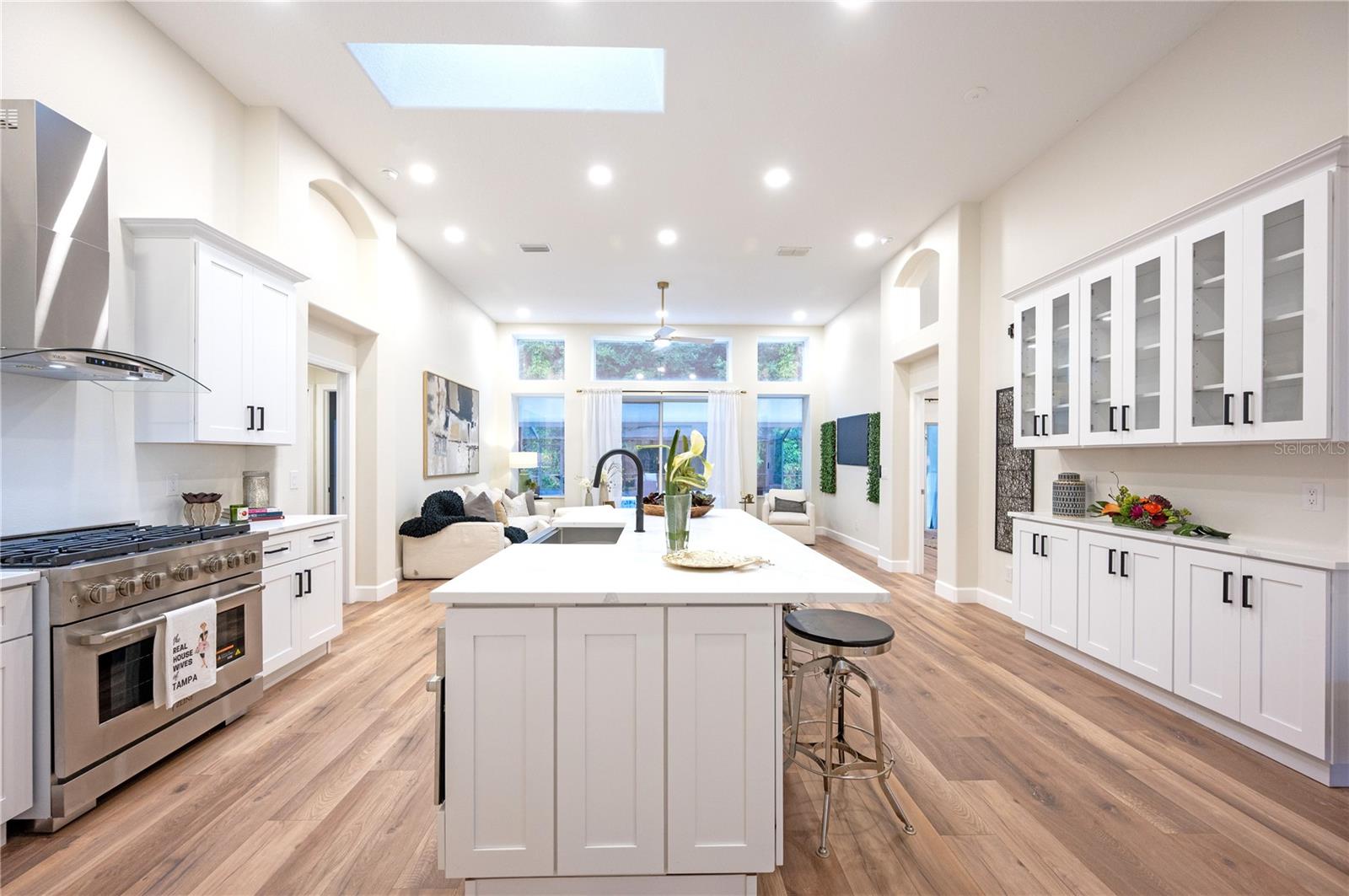 11725 DERBYSHIRE DR, TAMPA, FL, 33626