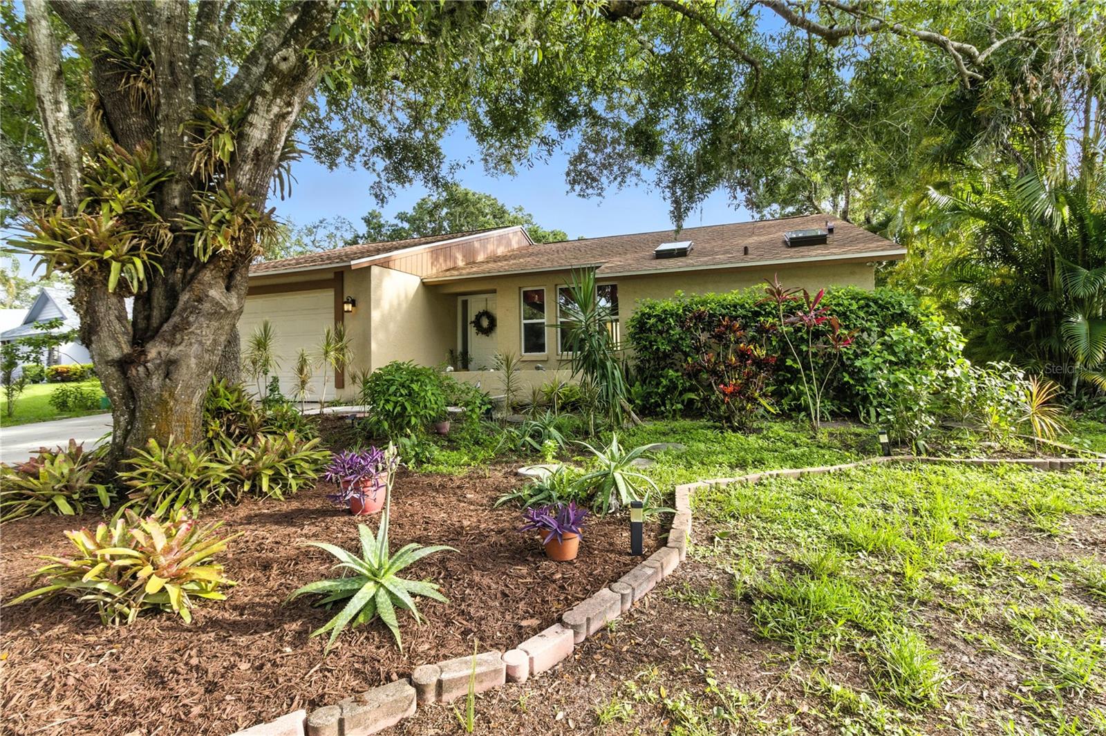 A4657726 Property Photo