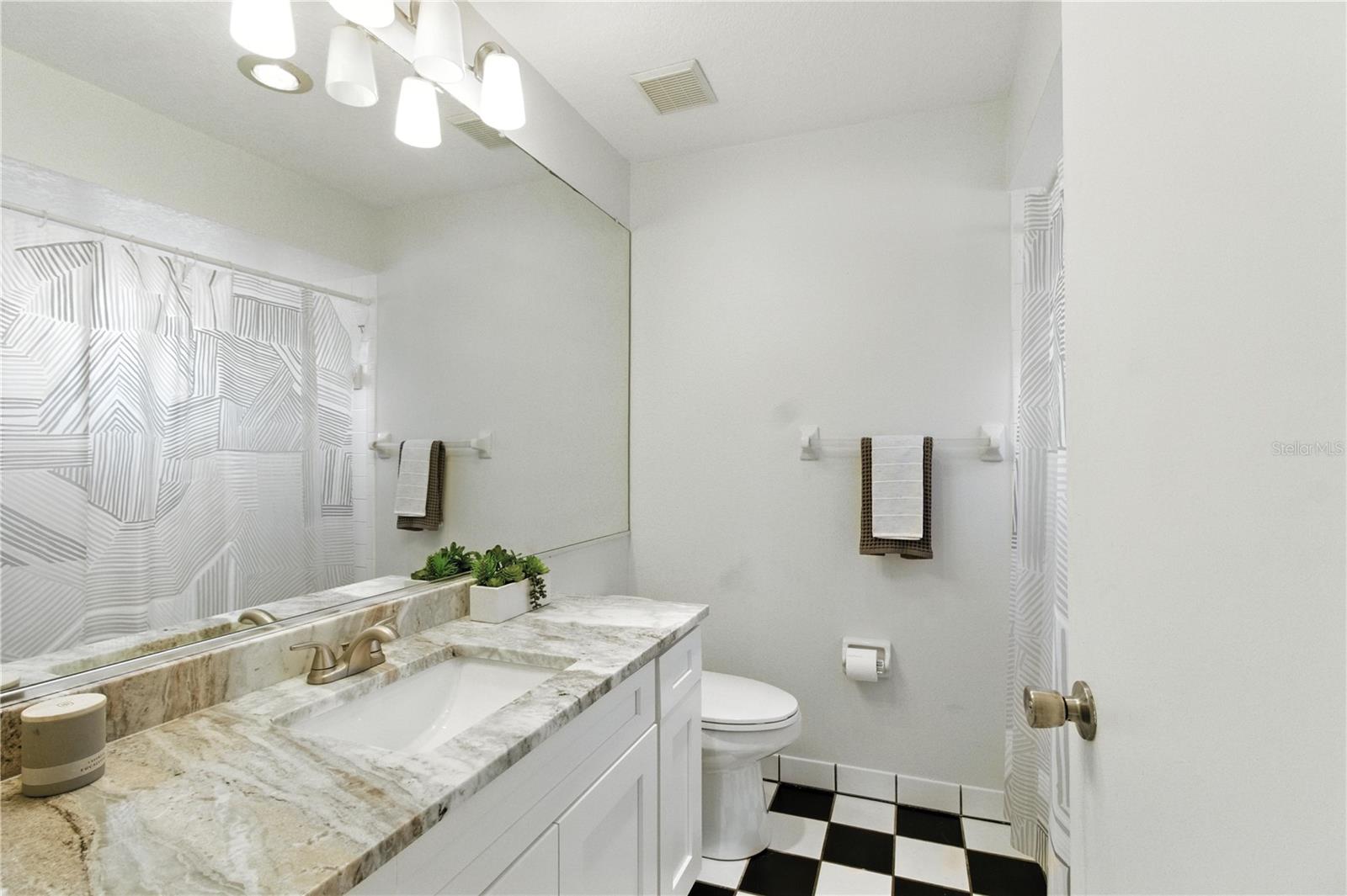 A4657726 Property Photo