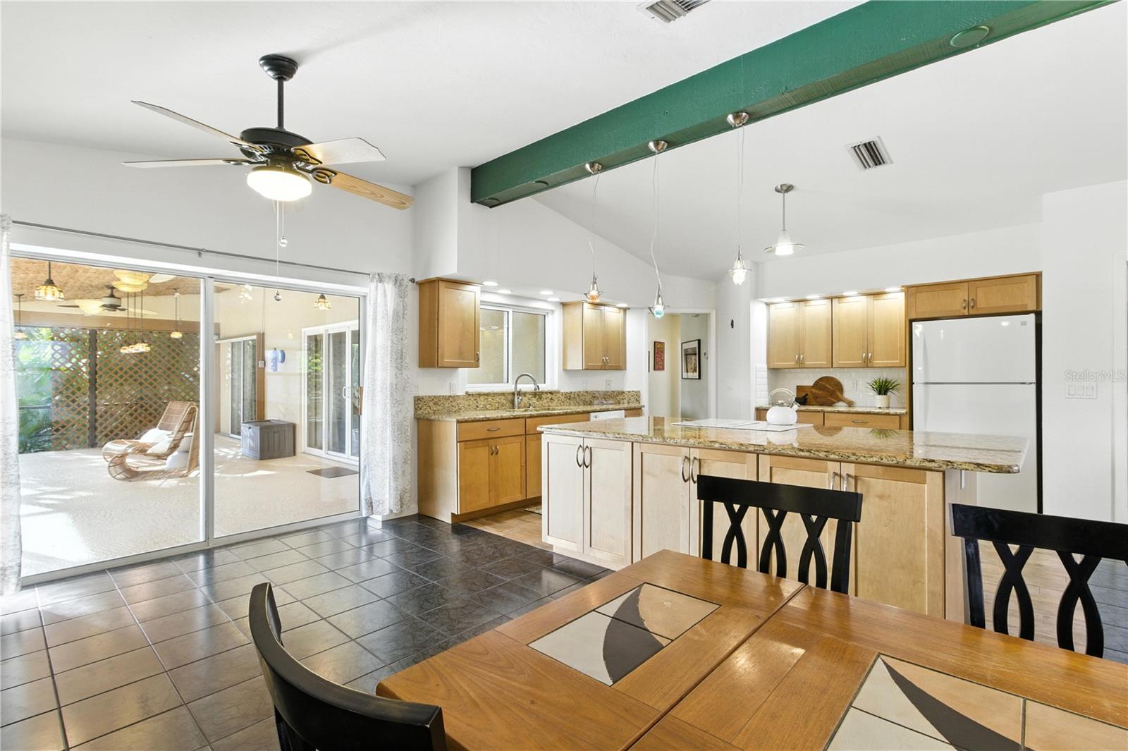A4657726 Property Photo
