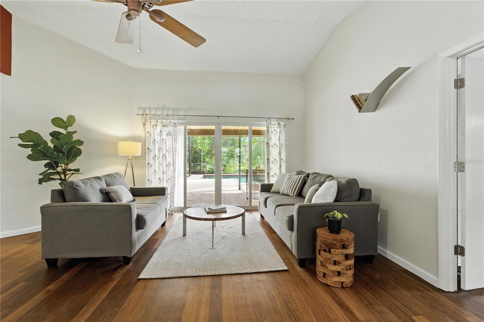 A4657726 Property Photo