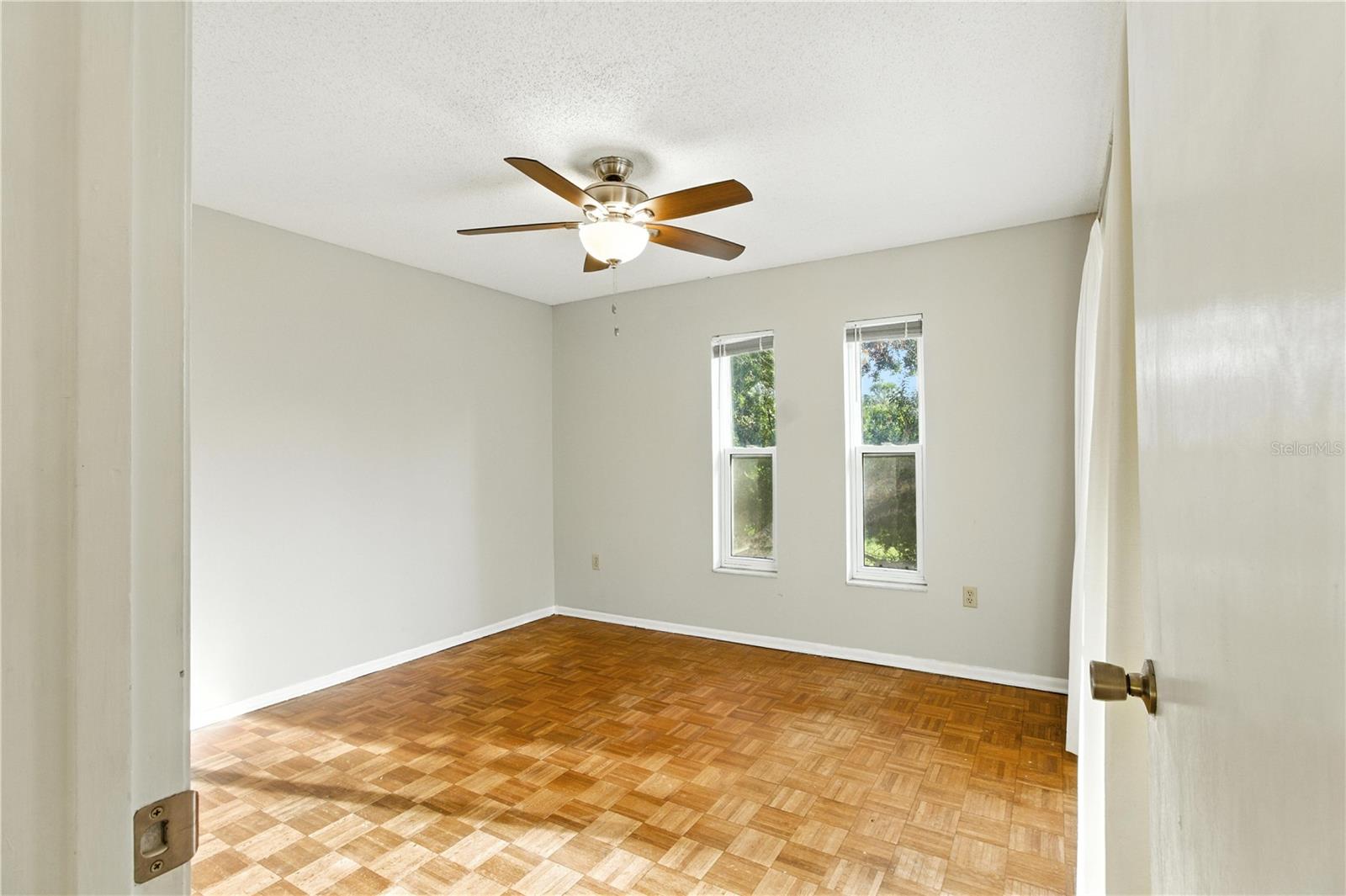 A4657726 Property Photo