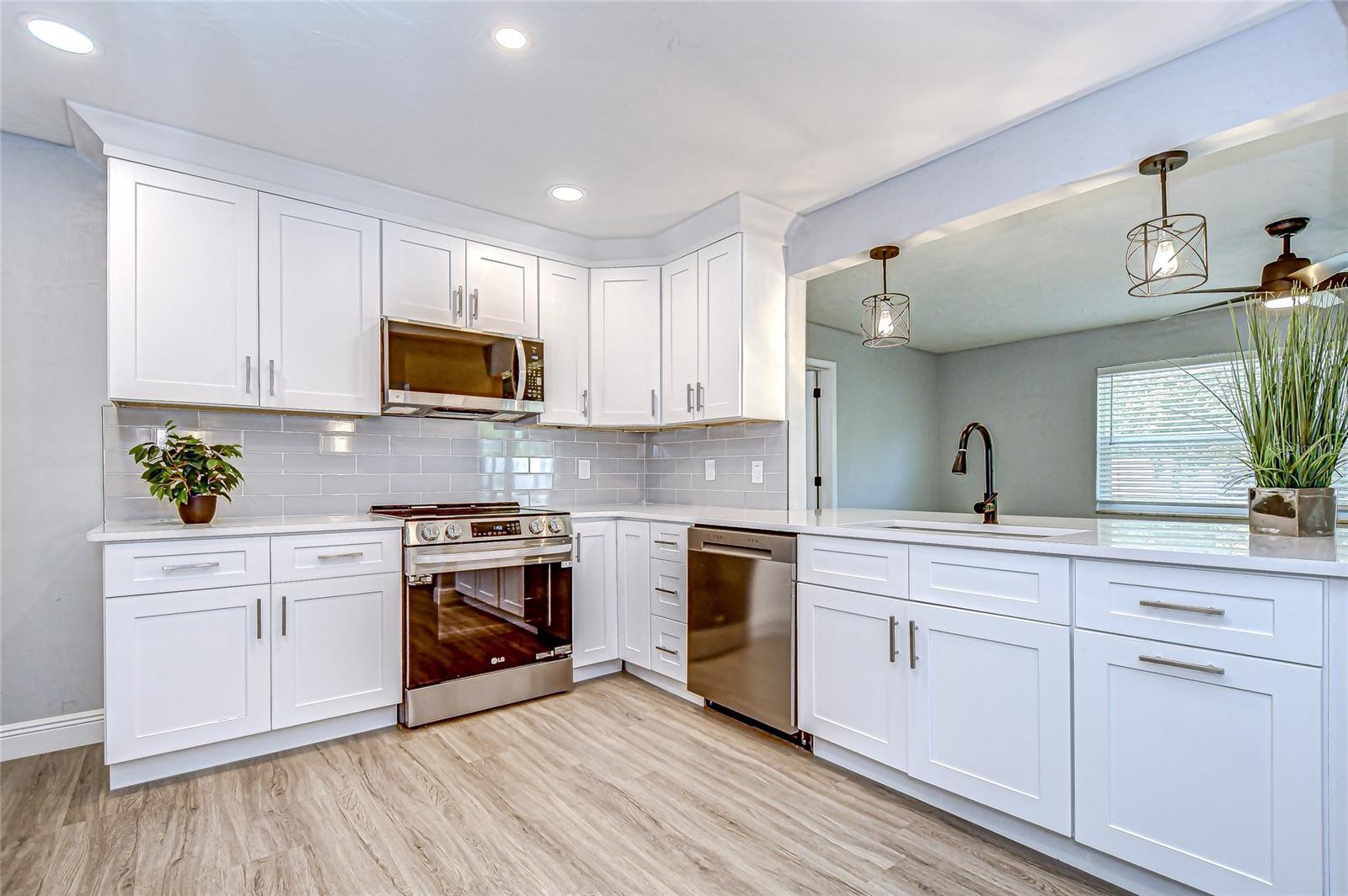 1637 66TH AVE S, ST PETERSBURG, FL, 33712