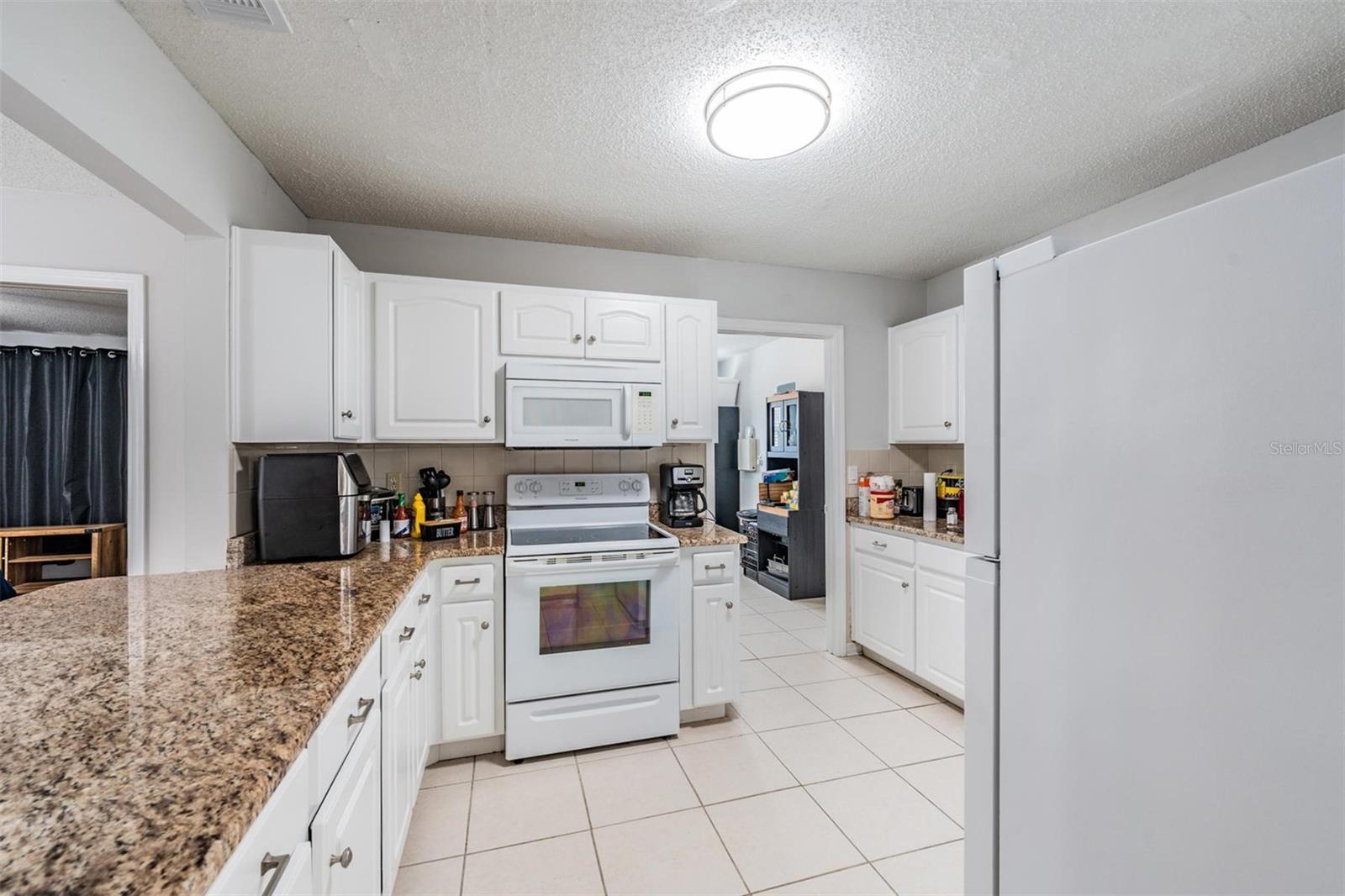 1209 WILD FEATHER LN, SUN CITY CENTER, FL, 33573