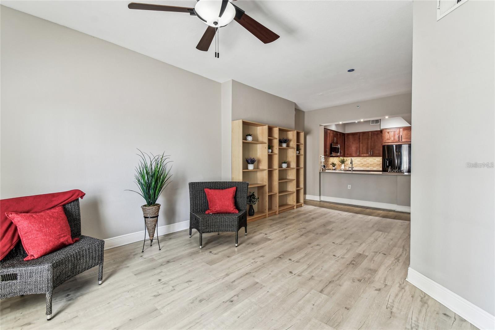 100 4TH AVE S #220, ST PETERSBURG, FL, 33701