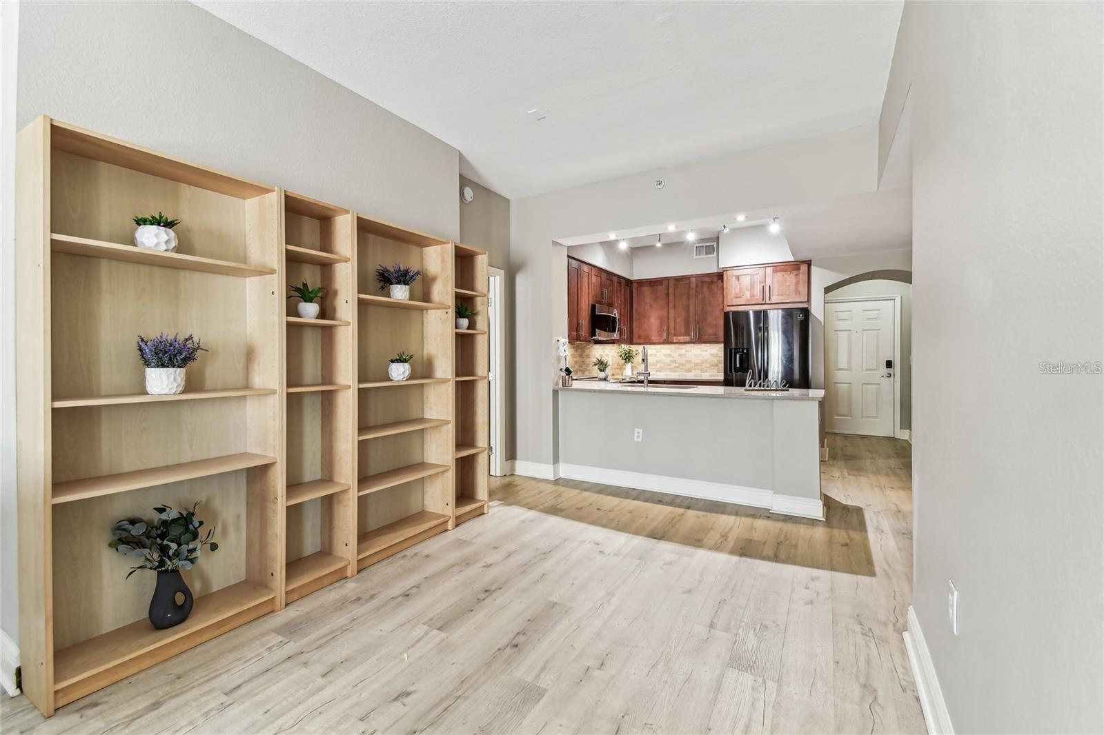 100 4TH AVE S #220, ST PETERSBURG, FL, 33701