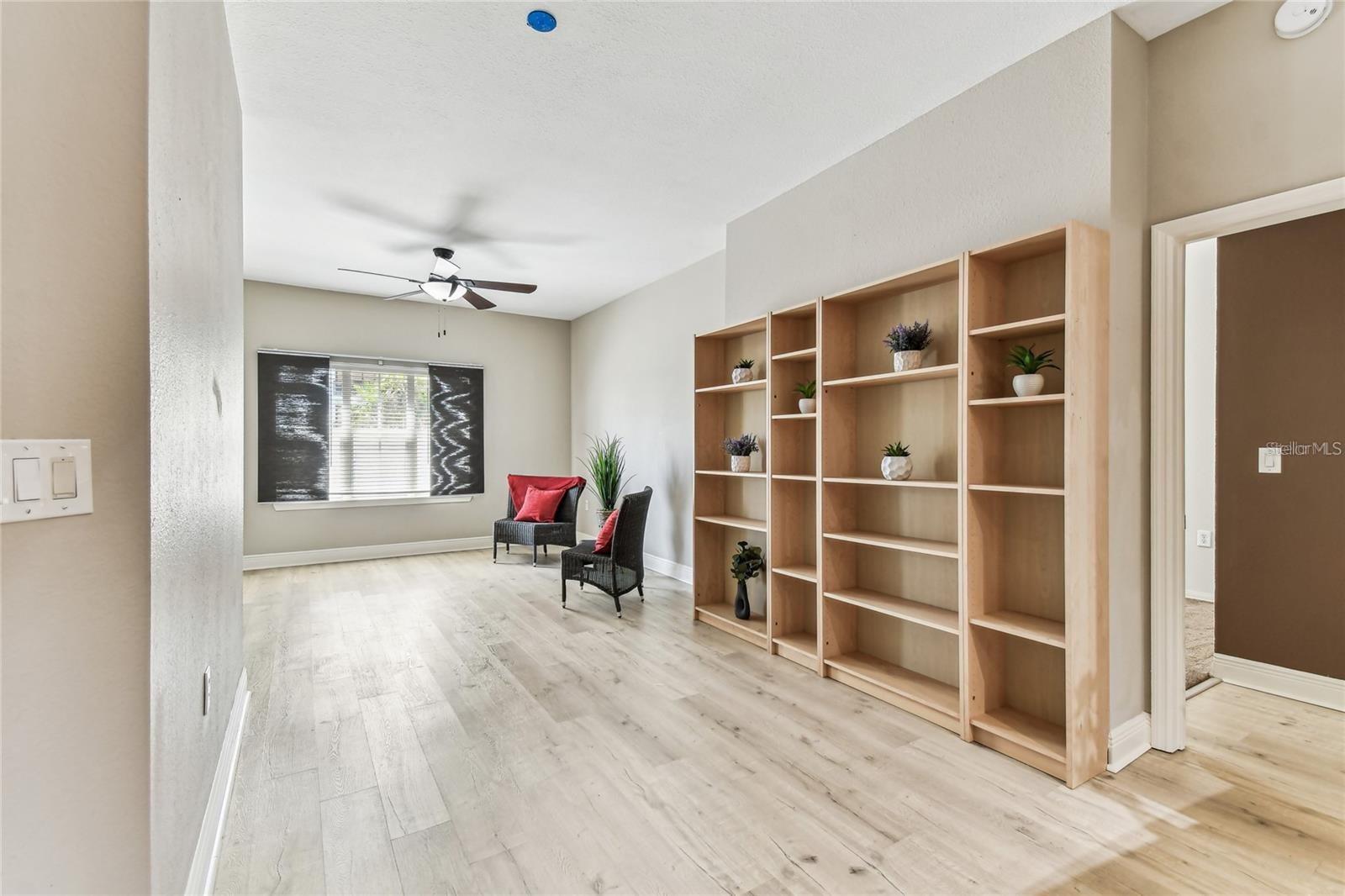 100 4TH AVE S #220, ST PETERSBURG, FL, 33701