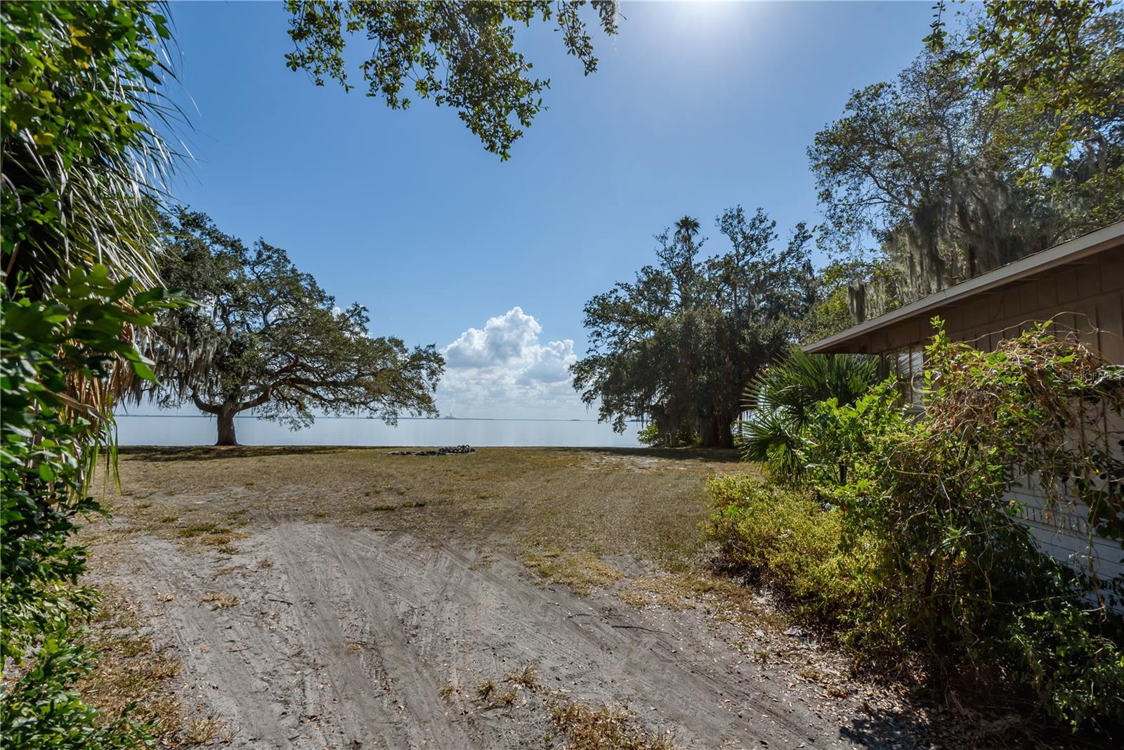 TB8403304 Property Photo