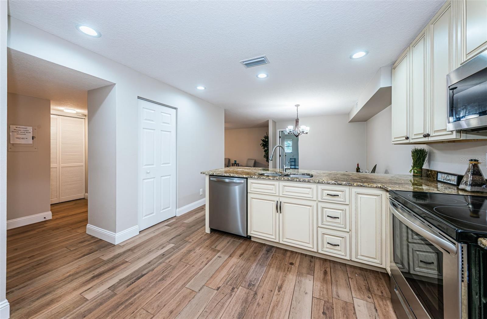 5157 SILENT LOOP #301, NEW PORT RICHEY, FL, 34652