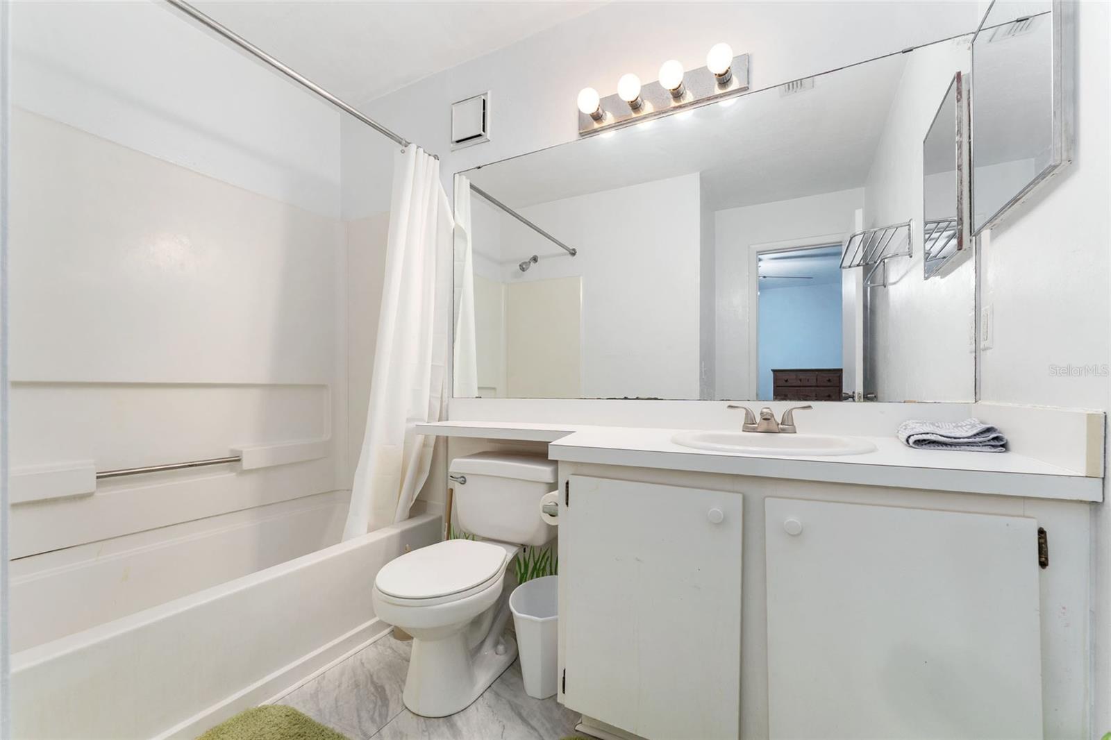 3800 SW 20TH AVE #210, GAINESVILLE, FL, 32607