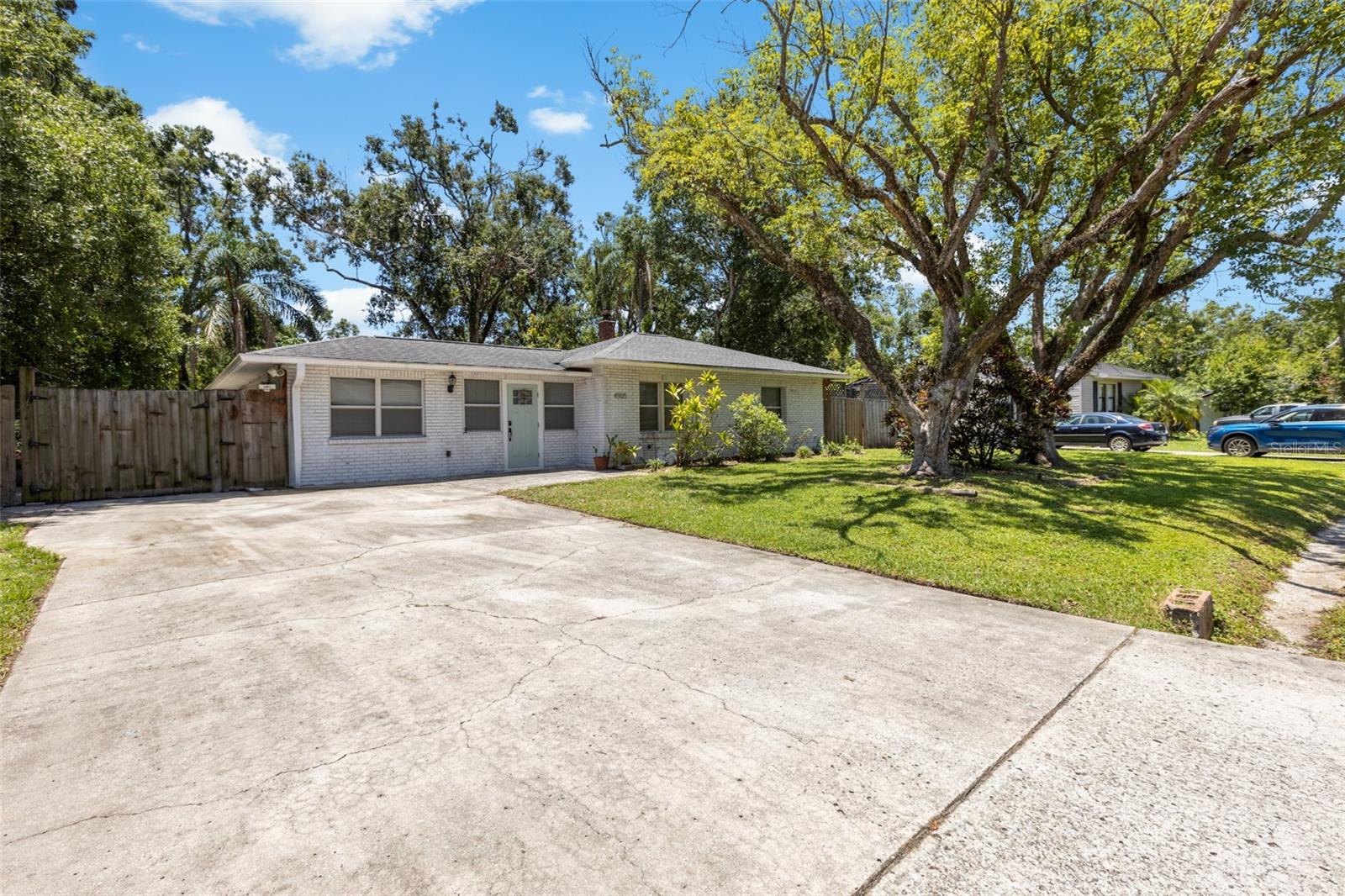 4905 W BARTLETT DR, TAMPA, FL, 33603