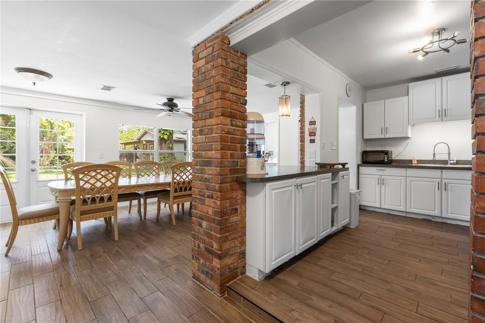 4905 W BARTLETT DR, TAMPA, FL, 33603