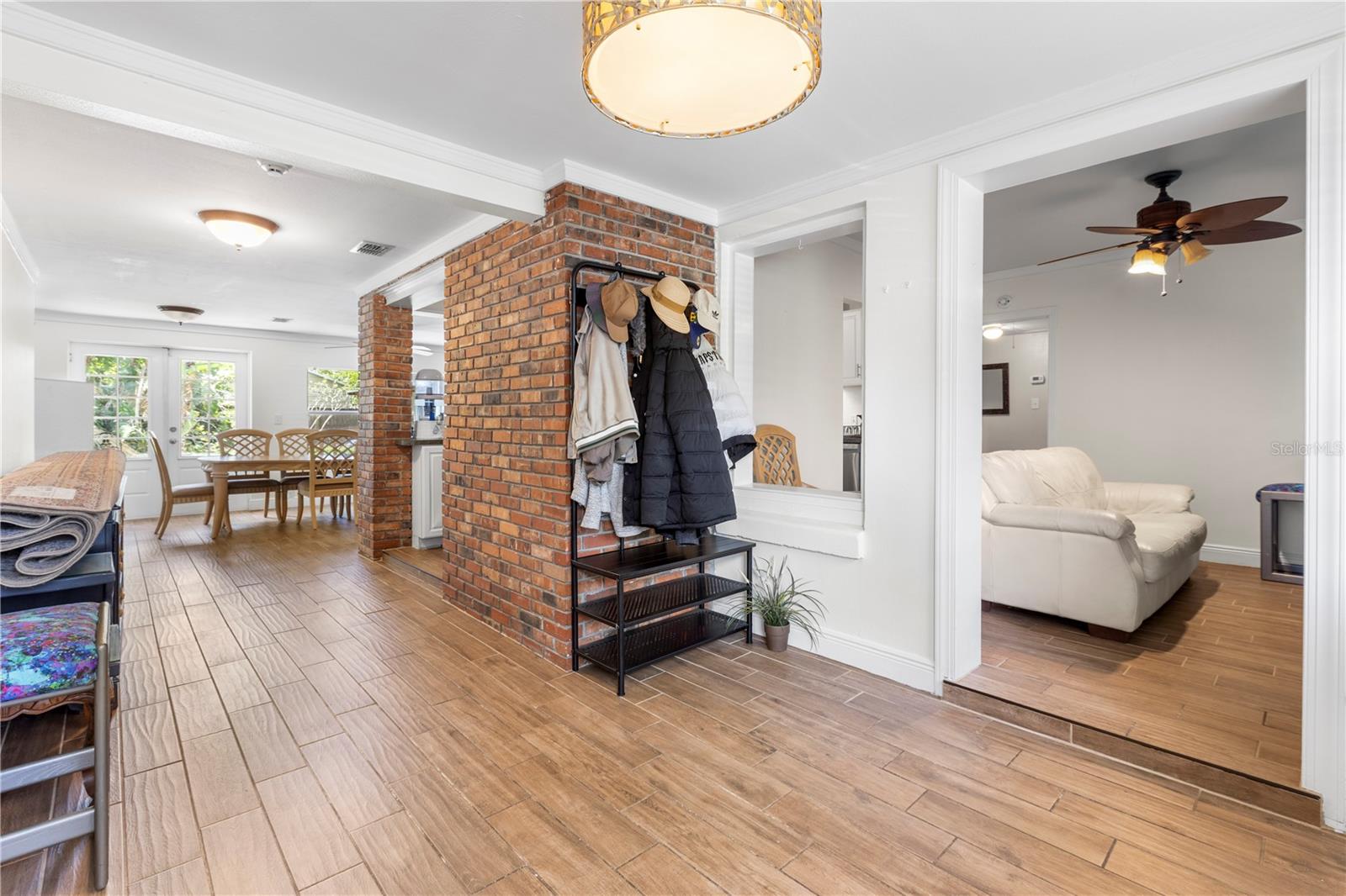 4905 W BARTLETT DR, TAMPA, FL, 33603