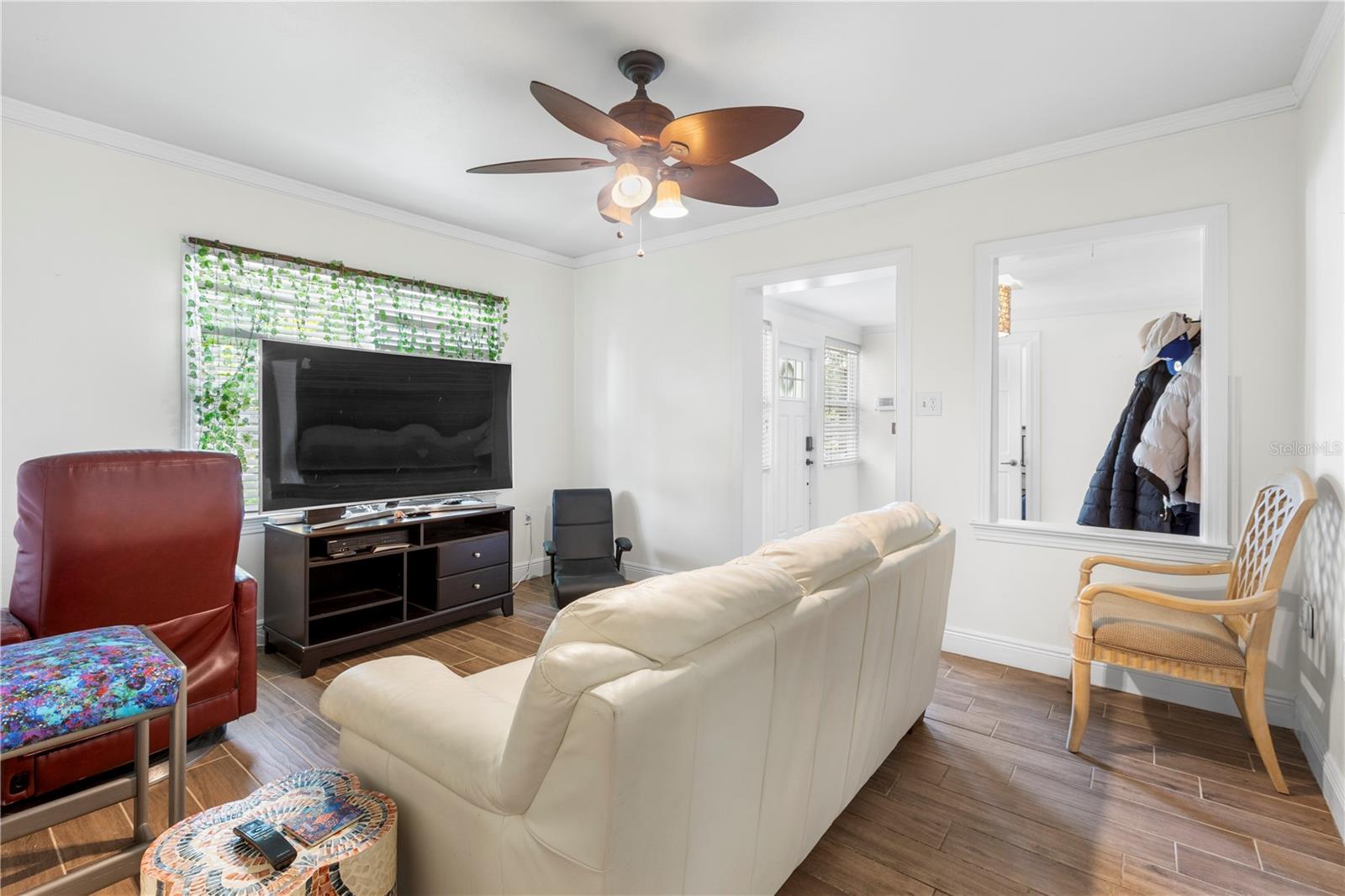 4905 W BARTLETT DR, TAMPA, FL, 33603