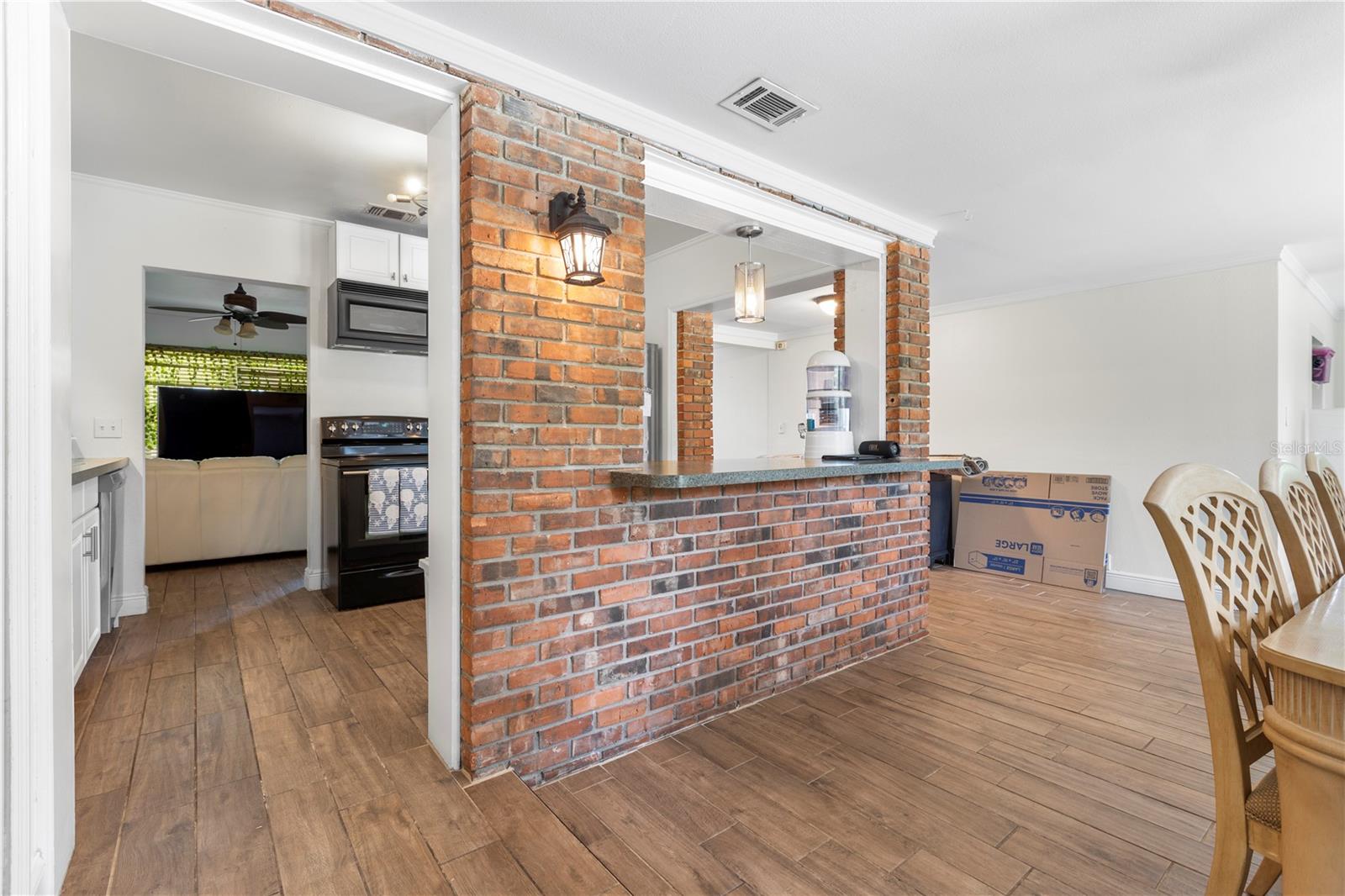 4905 W BARTLETT DR, TAMPA, FL, 33603