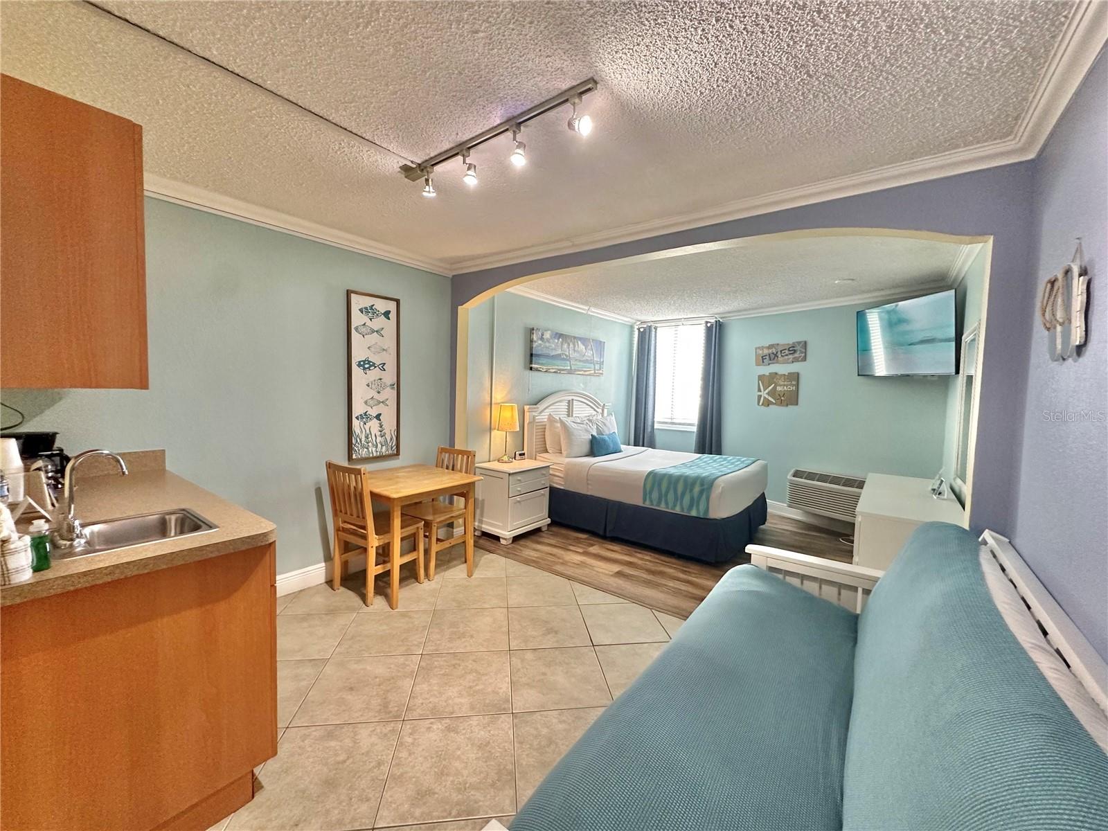 445 S GULFVIEW BLVD #421, CLEARWATER BEACH, FL, 33767