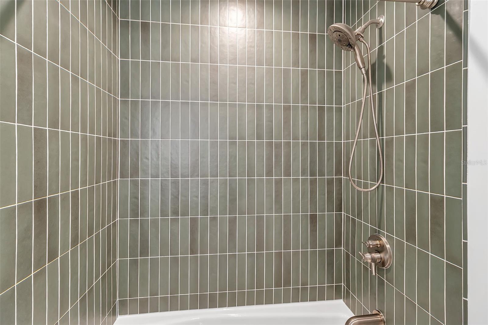 A4657794 Property Photo