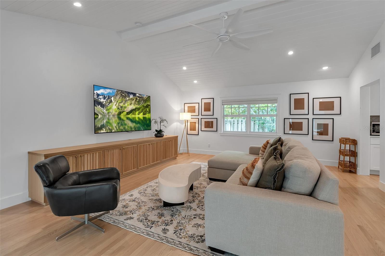 A4657794 Property Photo