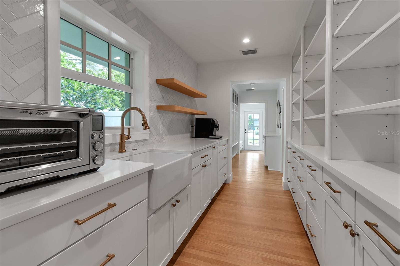 A4657794 Property Photo