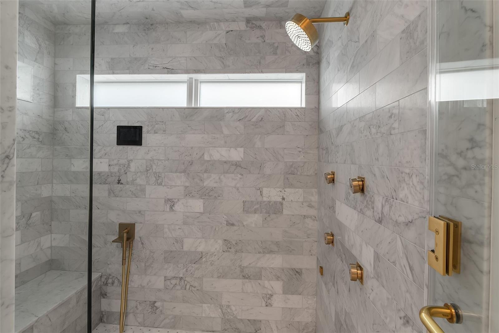 A4657794 Property Photo