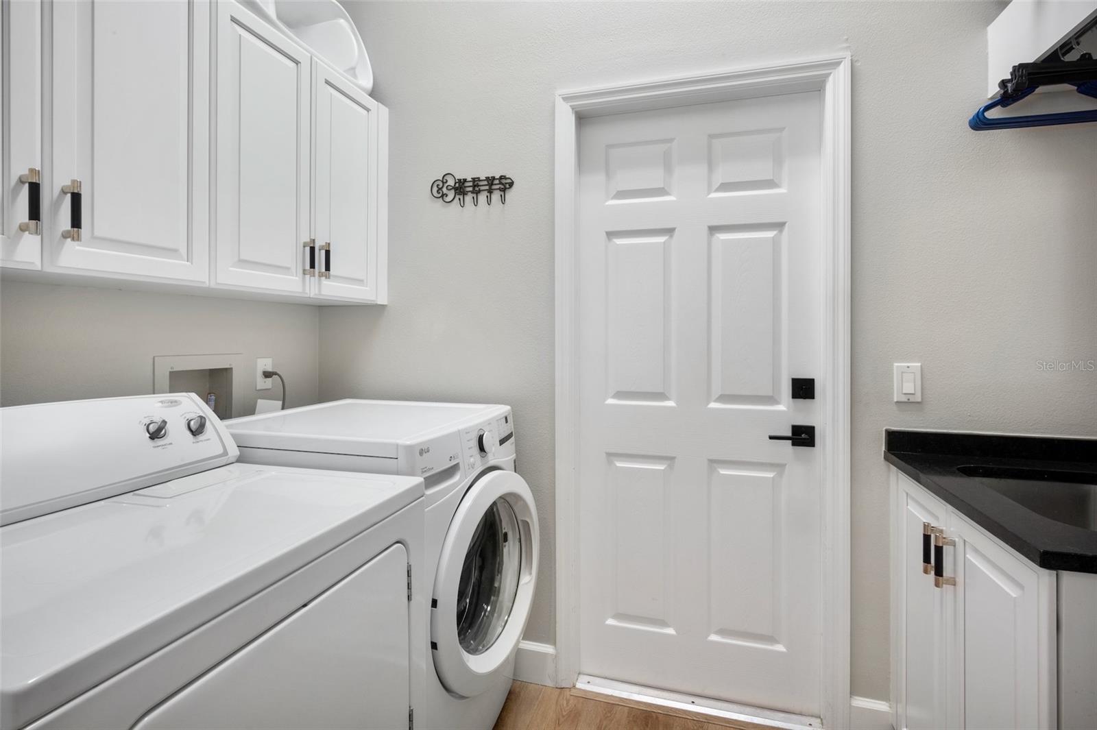 A4657800 Property Photo