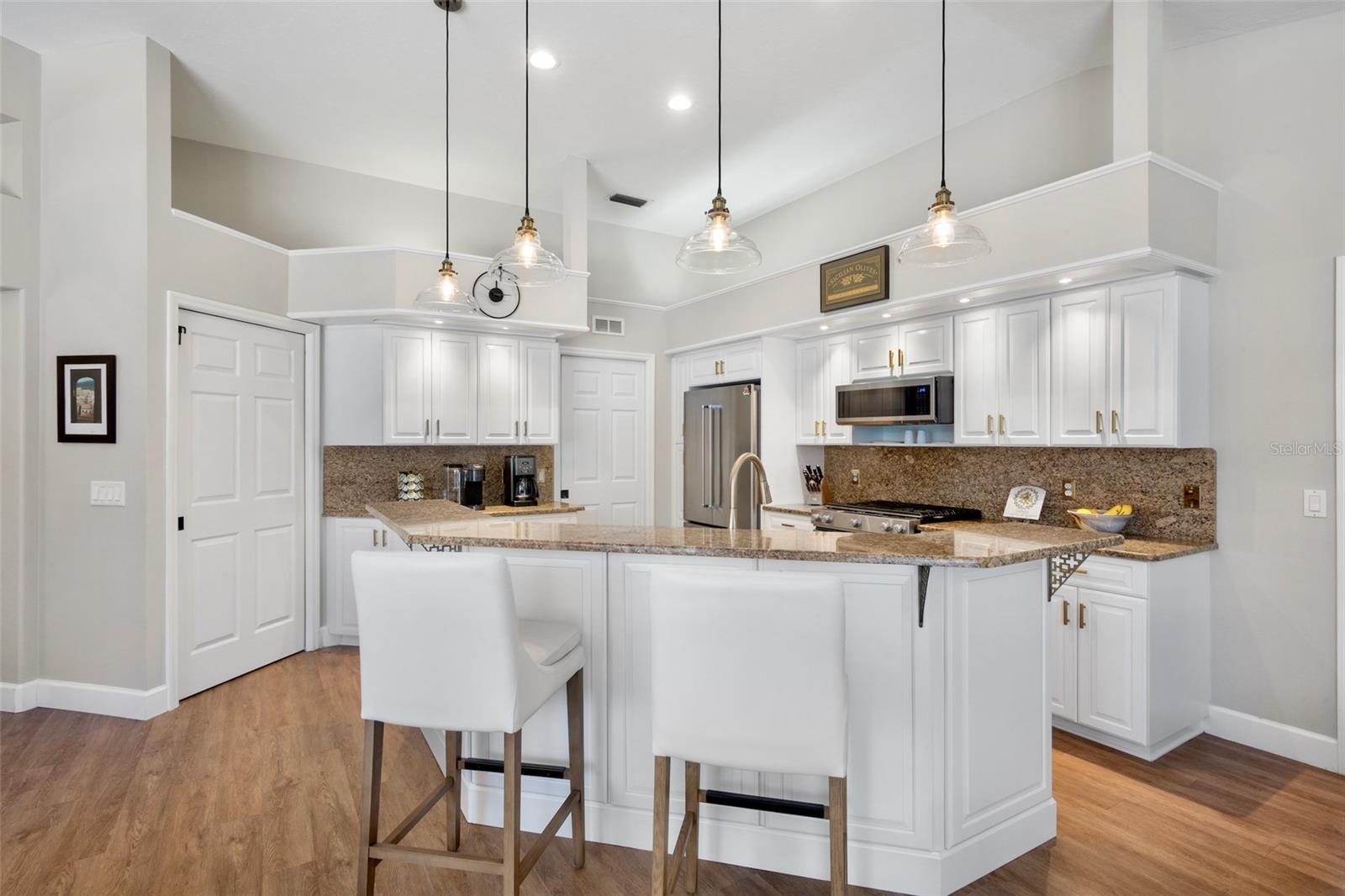 A4657800 Property Photo