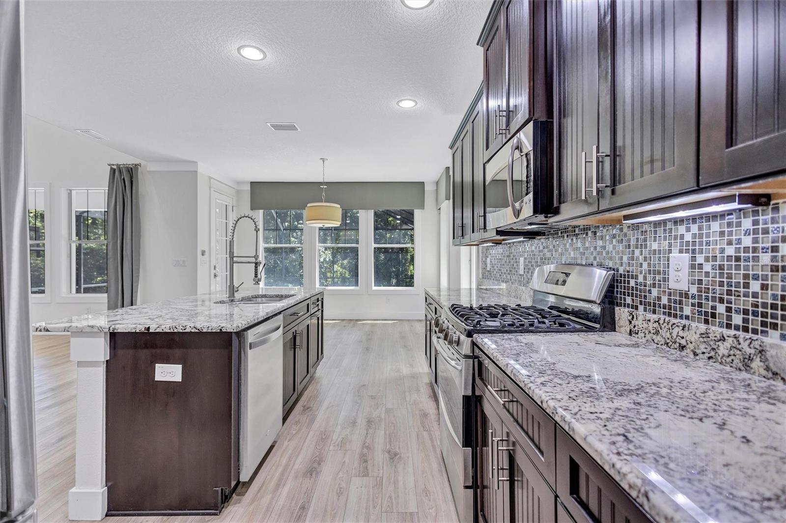 5951 PARKSET DR, LITHIA, FL, 33547