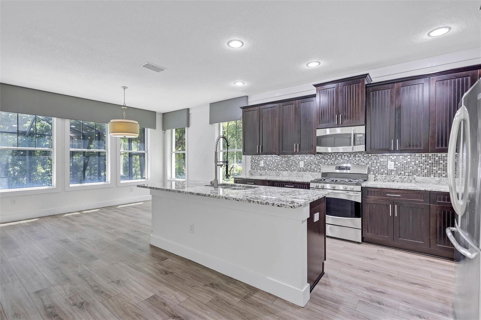 5951 PARKSET DR, LITHIA, FL, 33547