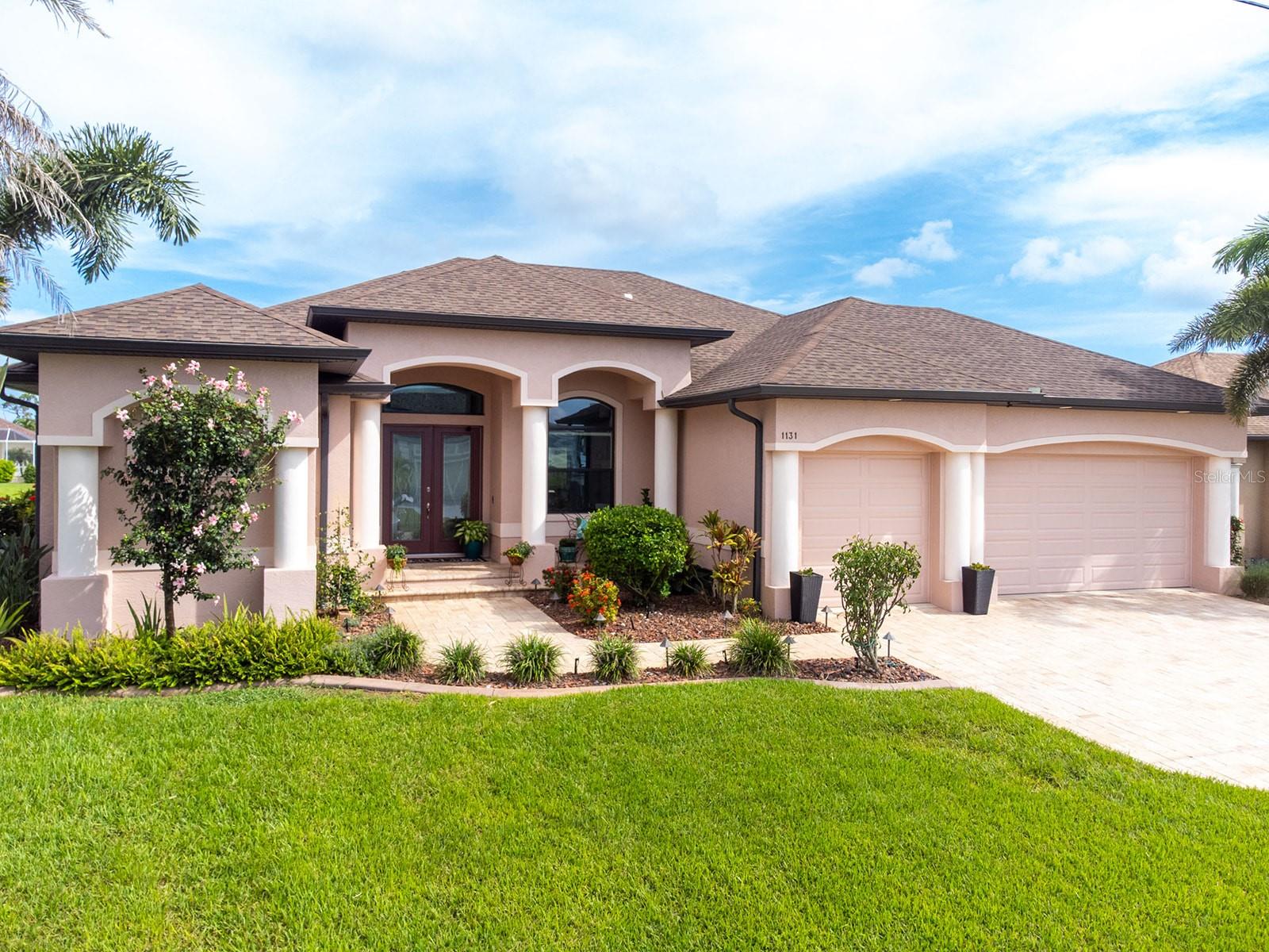 1131 ROTONDA CIR, ROTONDA WEST, FL, 33947