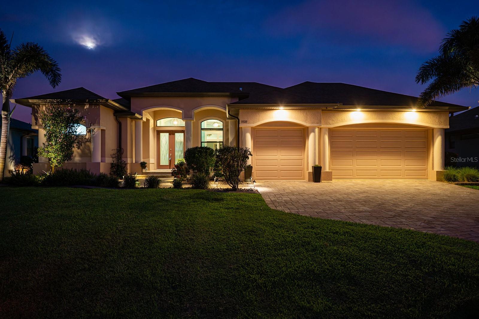 1131 ROTONDA CIR, ROTONDA WEST, FL, 33947