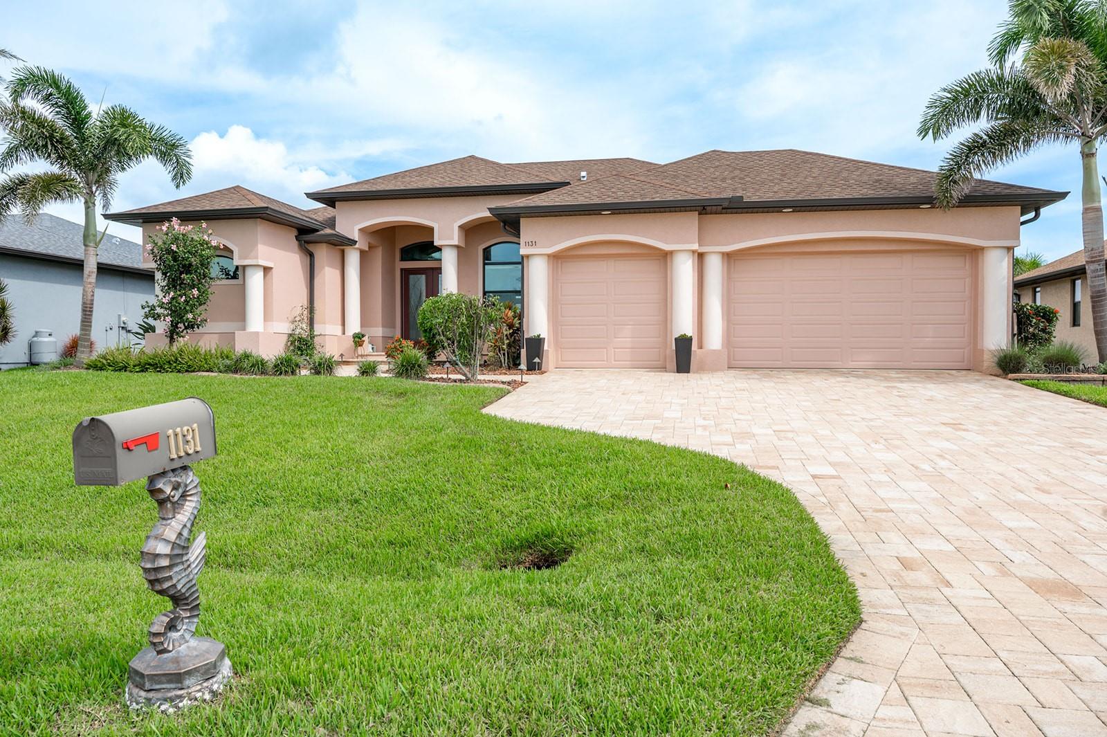 1131 ROTONDA CIR, ROTONDA WEST, FL, 33947