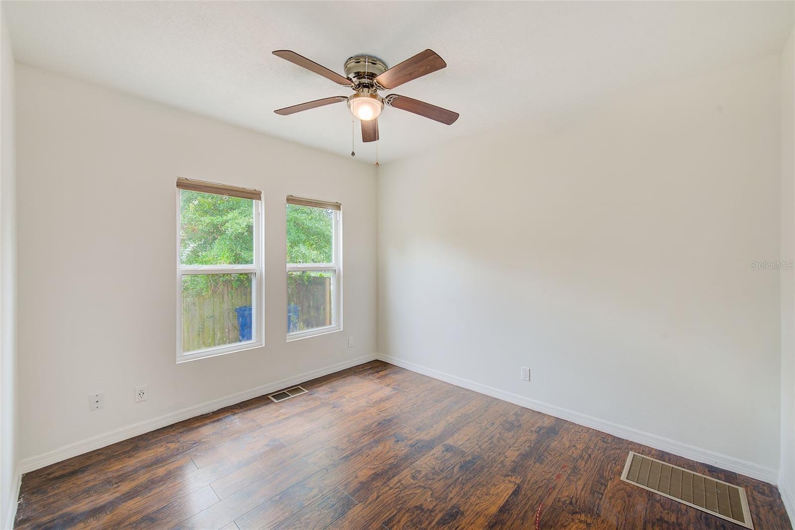 809 E BAKER ST, TAMPA, FL, 33603