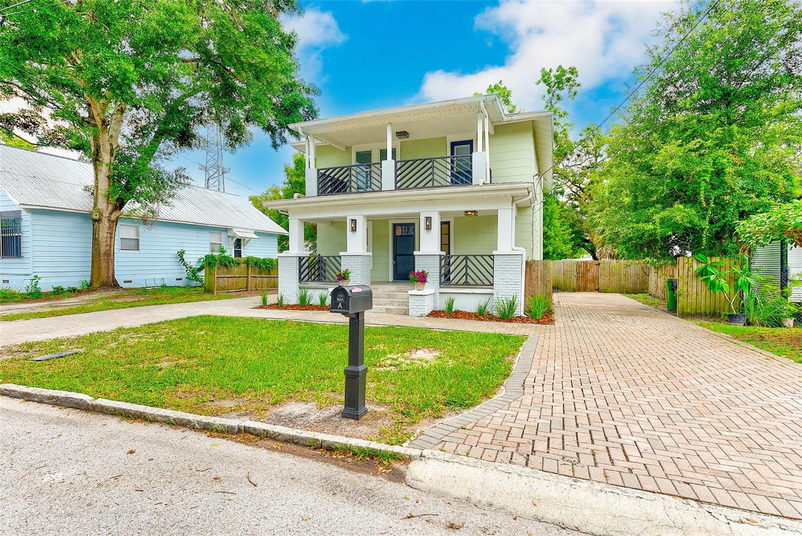 809 E BAKER ST, TAMPA, FL, 33603