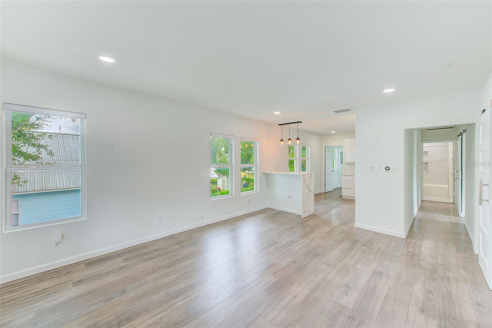 809 E BAKER ST, TAMPA, FL, 33603