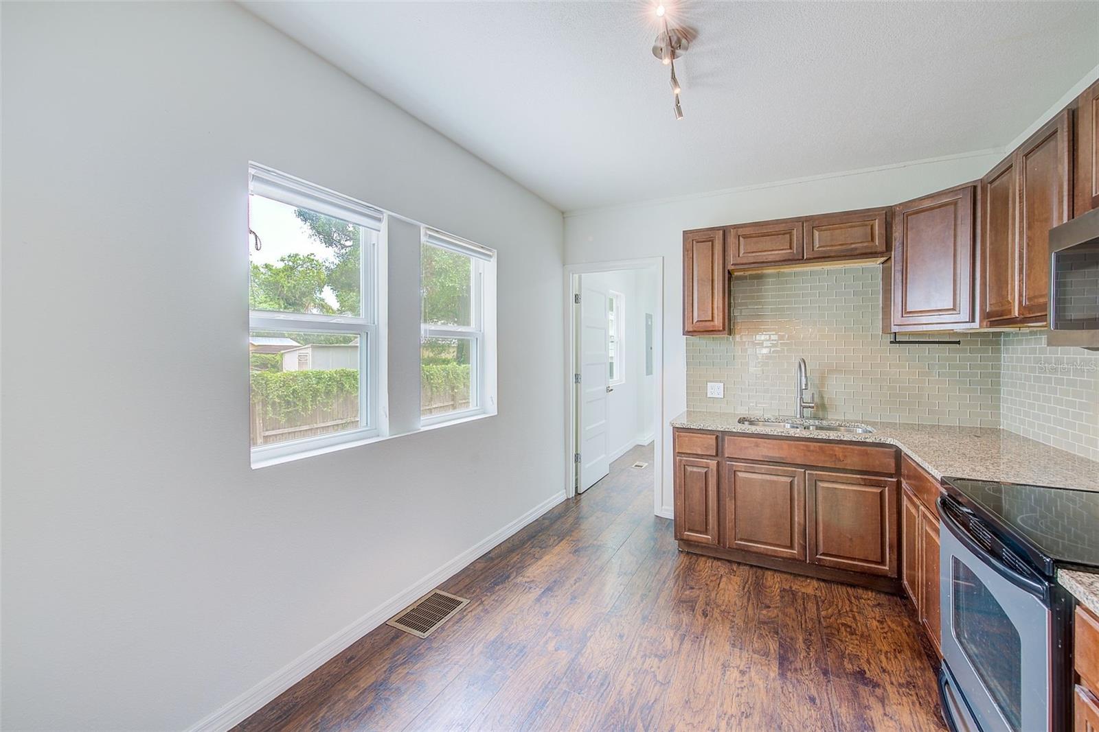 809 E BAKER ST, TAMPA, FL, 33603