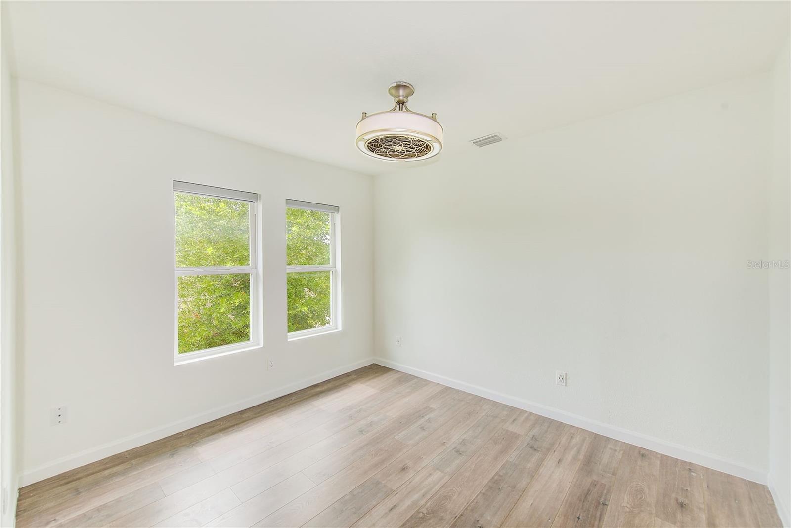 809 E BAKER ST, TAMPA, FL, 33603