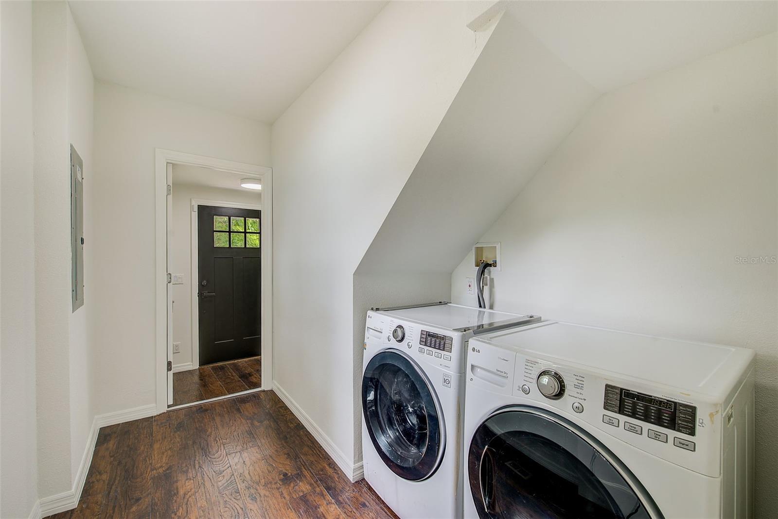 809 E BAKER ST, TAMPA, FL, 33603