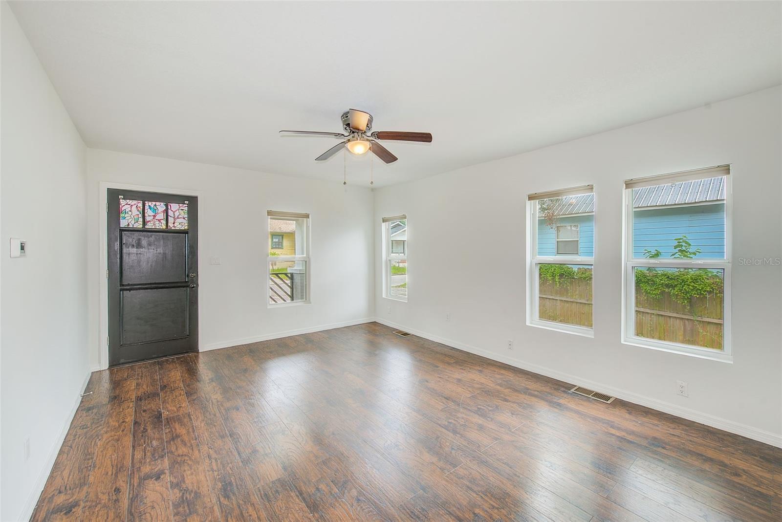 809 E BAKER ST, TAMPA, FL, 33603