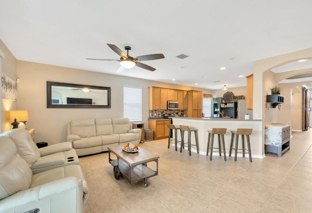 11127 WEMBLEY LANDING DR, LITHIA, FL, 33547