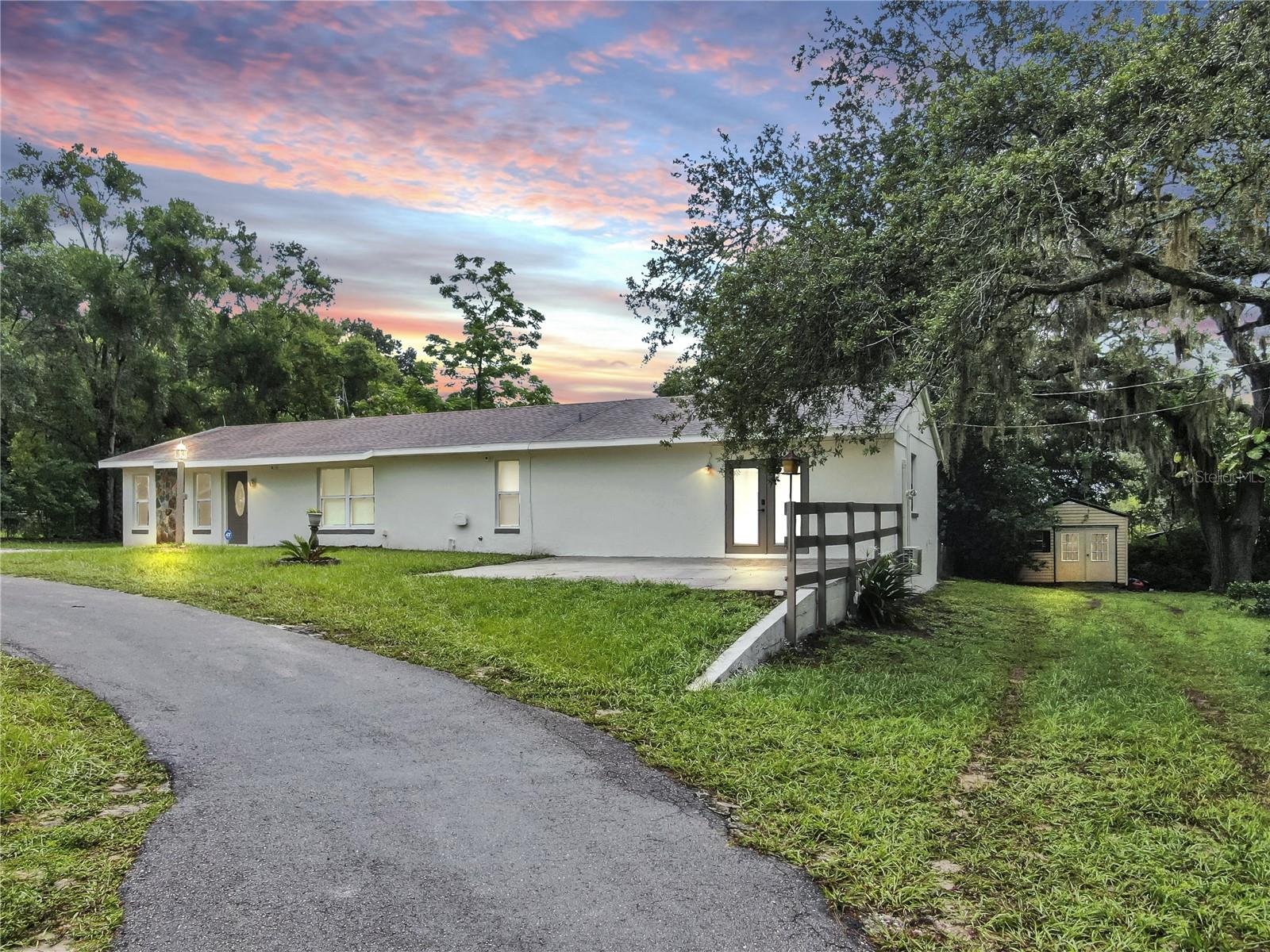 9650 STARLINE DR, DADE CITY, FL, 33525