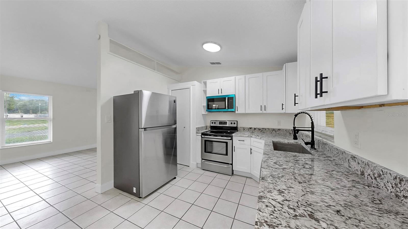 9650 STARLINE DR, DADE CITY, FL, 33525