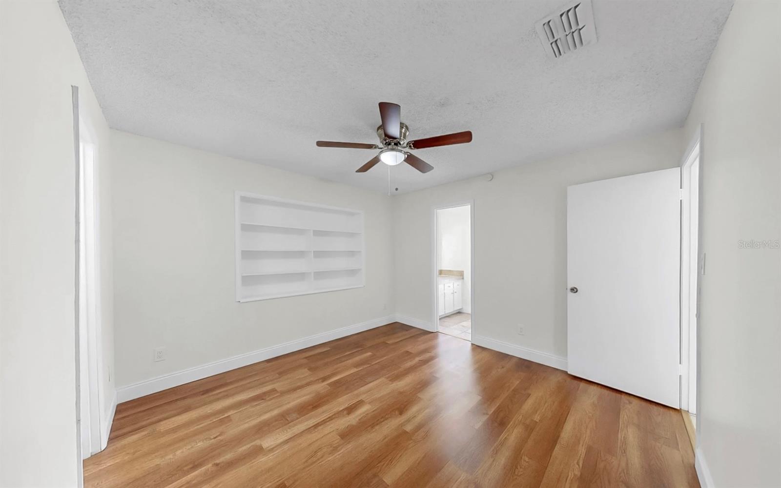 9650 STARLINE DR, DADE CITY, FL, 33525