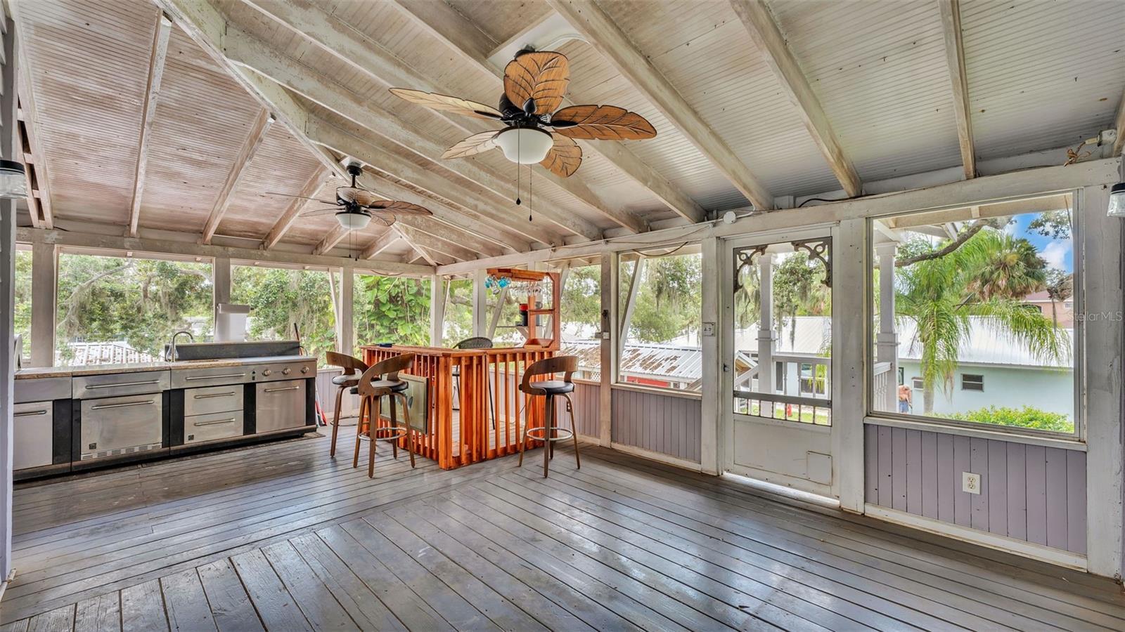 9934 PENINSULAR DR, GIBSONTON, FL, 33534