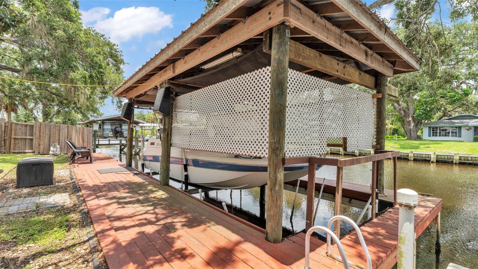 9934 PENINSULAR DR, GIBSONTON, FL, 33534