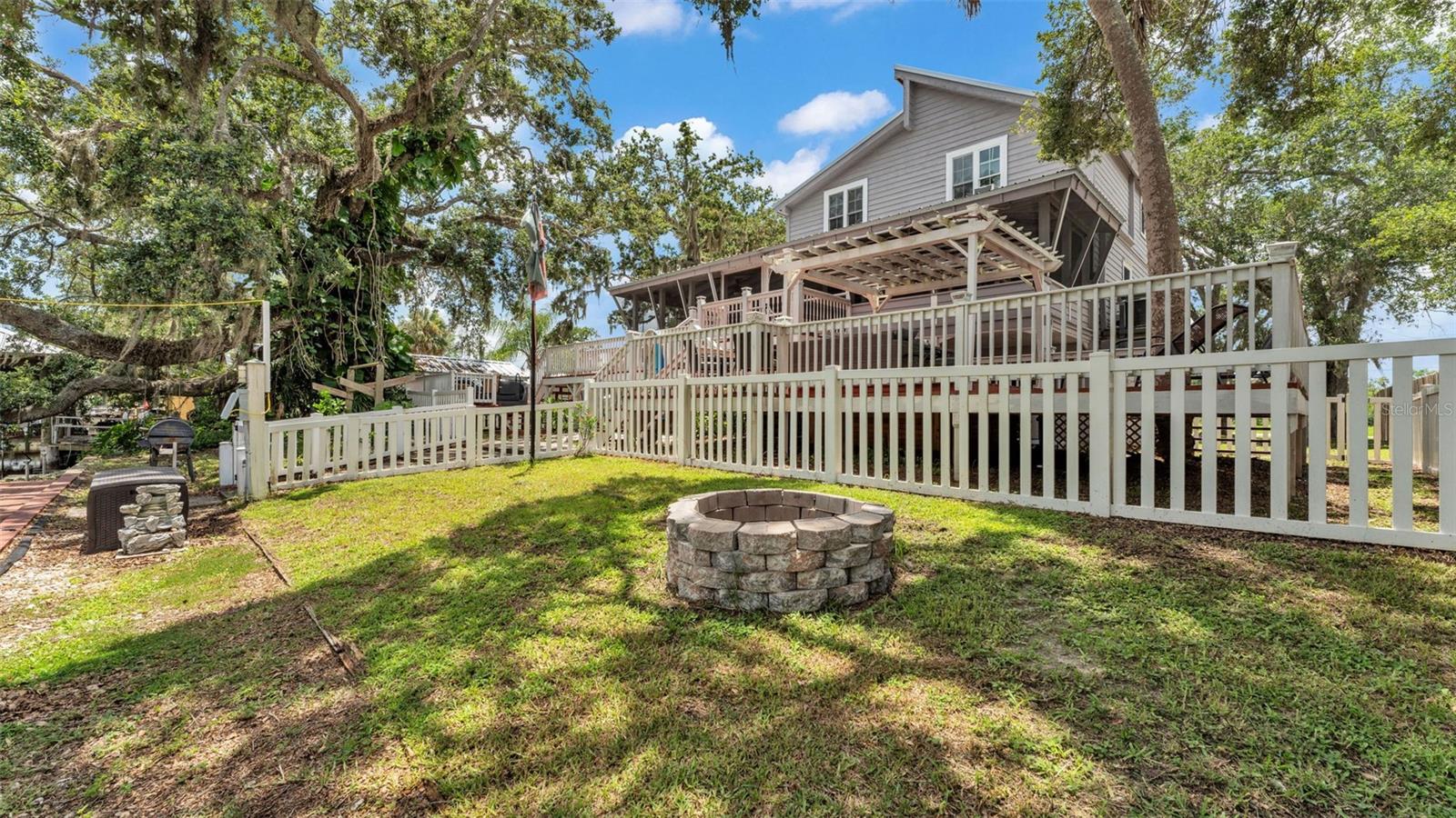 9934 PENINSULAR DR, GIBSONTON, FL, 33534