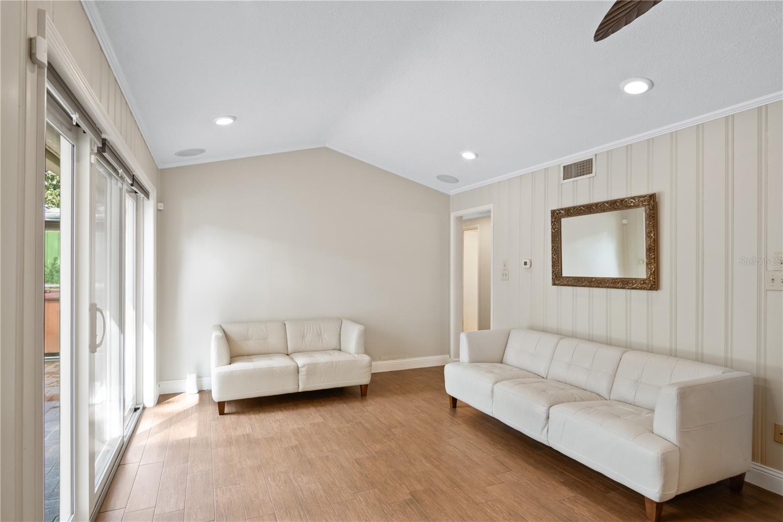 1228 SPRING LAKE DR, ORLANDO, FL, 32804