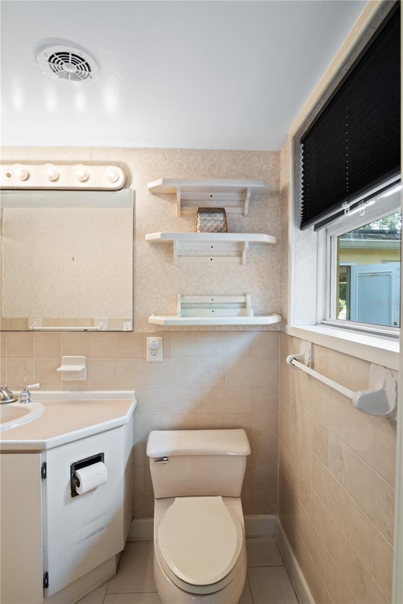 1228 SPRING LAKE DR, ORLANDO, FL, 32804