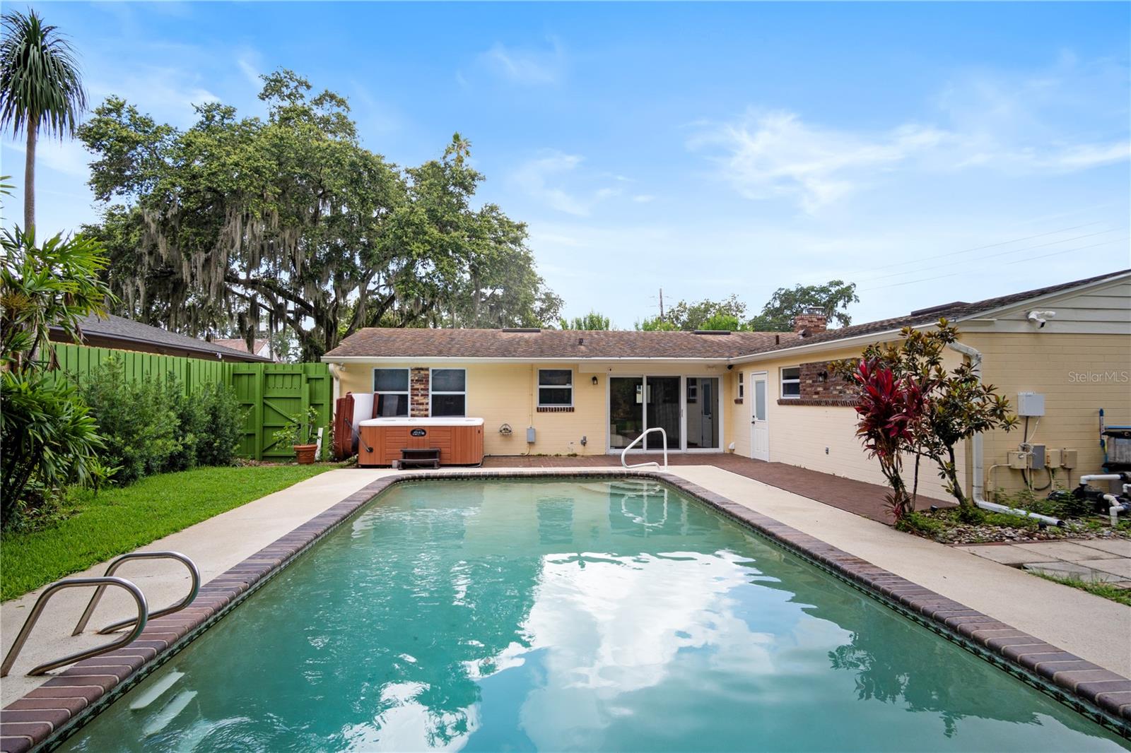 1228 SPRING LAKE DR, ORLANDO, FL, 32804