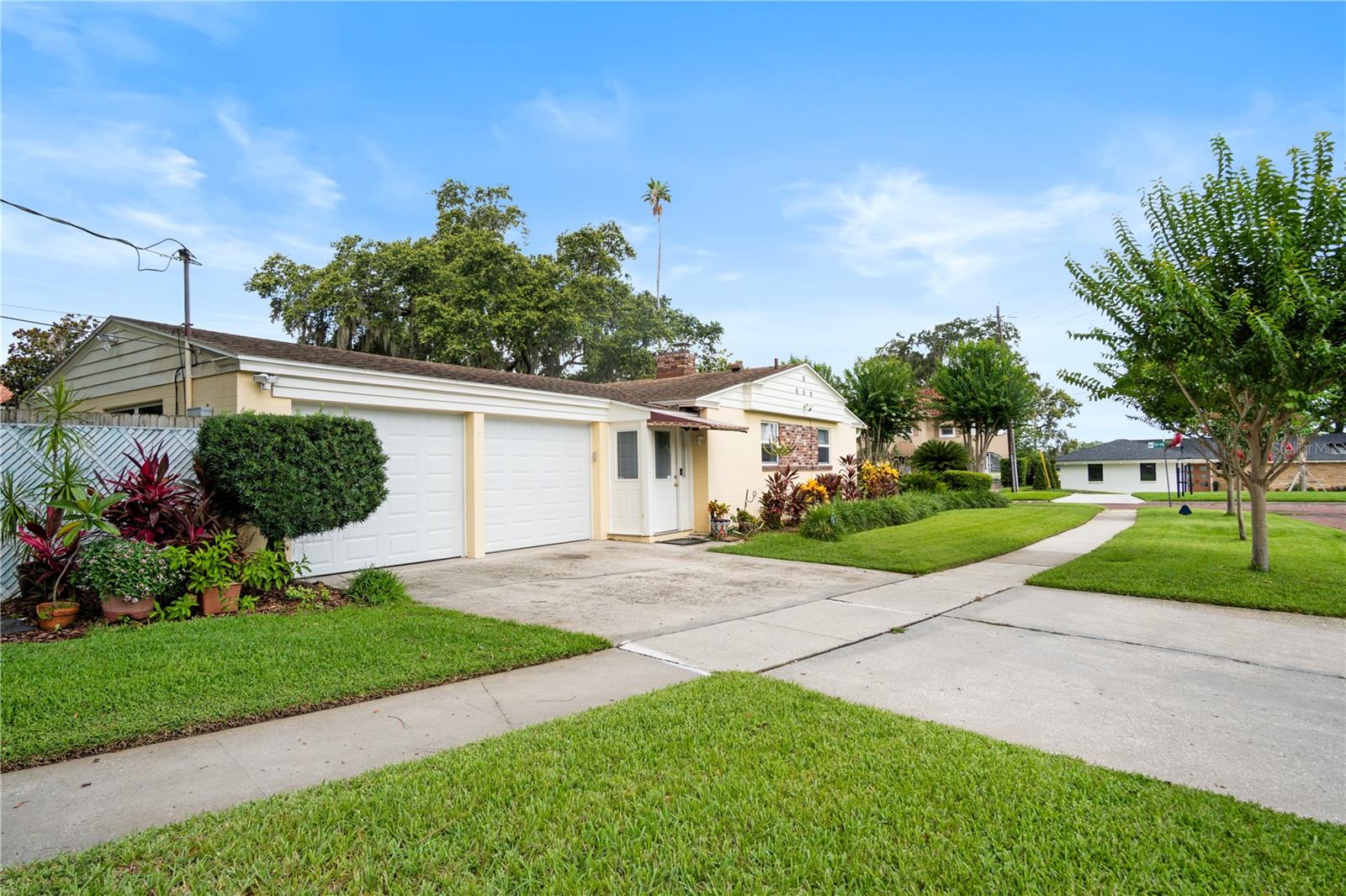 1228 SPRING LAKE DR, ORLANDO, FL, 32804