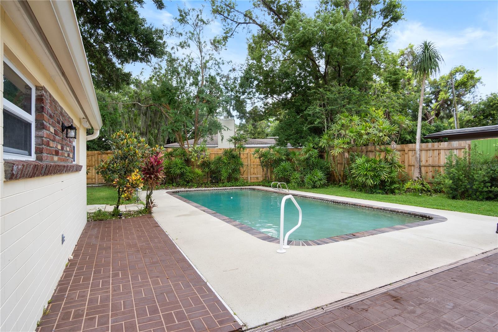 1228 SPRING LAKE DR, ORLANDO, FL, 32804